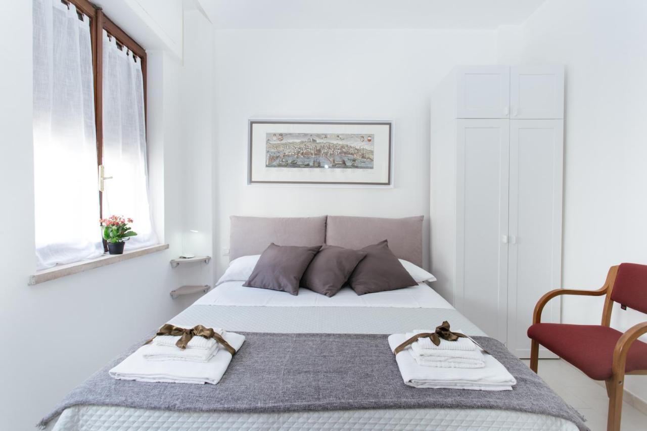 Al Centro Di Napoli Appartement Buitenkant foto